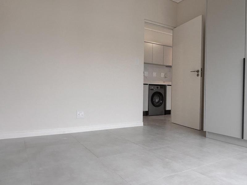1 Bedroom Property for Sale in Sandown Western Cape